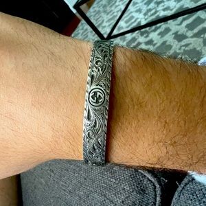 Gucci tiger bracelet